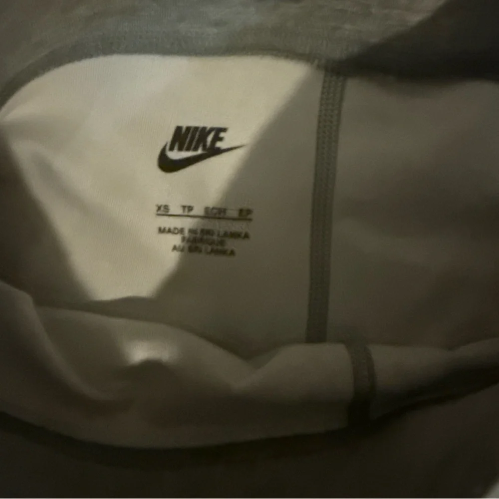 Nike‎ Gray Bike Shorts - Picture 2 of 2